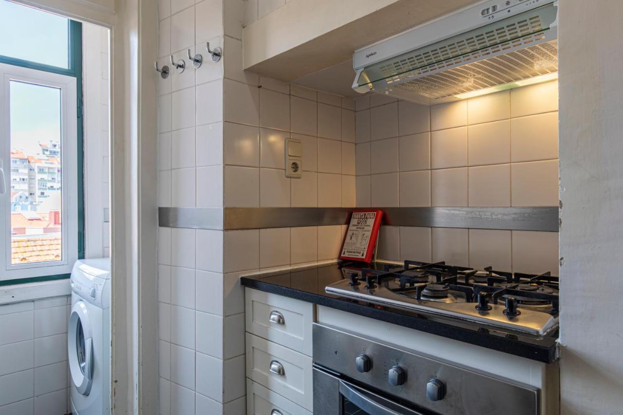 Typical 2Bdr Apartment In Lisbon By Lovelystay Esterno foto